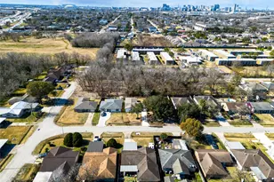 7338 Conley St, Houston, TX 77021 - Photo 4