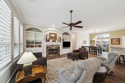 167 E Northcastle Circle, Conroe, TX 77384 - Photo 10