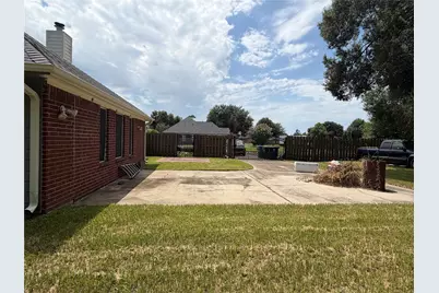 9814 Guest Street, Houston, TX 77078 - Photo 4
