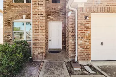 5702 Roehampton Court, Houston, TX 77084 - Photo 2