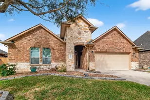 2872 Lombardia Dr, League City, TX 77573 - Photo 4