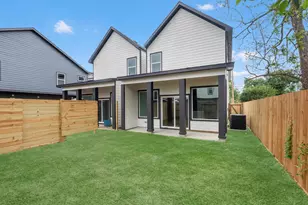 993 South Ln, Houston, TX 77088 - Photo 30