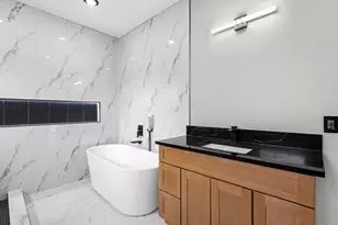 993 South Ln, Houston, TX 77088 - Photo 20