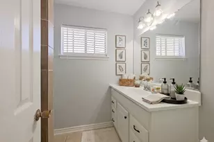 8818 Roos Rd, Houston, TX 77036 - Photo 26