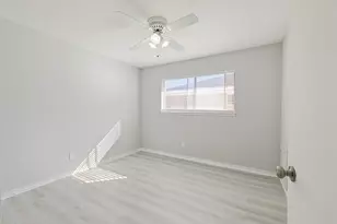8818 Roos Rd, Houston, TX 77036 - Photo 22