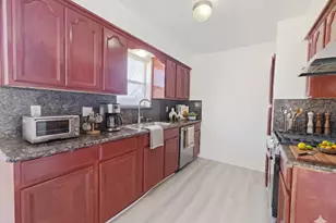 8818 Roos Rd, Houston, TX 77036 - Photo 10