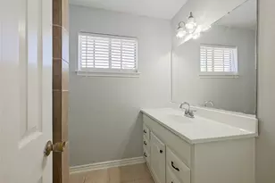 8818 Roos Rd, Houston, TX 77036 - Photo 28