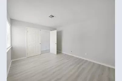 8818 Roos Road, Houston, TX 77036 - Photo 6