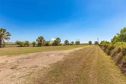 267 S Gulf Rd, Matagorda, TX 77457 - Photo 18