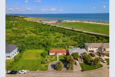 210 Debbie Lane, San Leon, TX 77539 - Photo 34