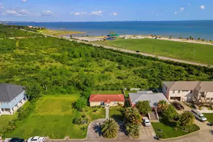 210 Debbie Ln, San Leon, TX 77539 - Photo 34