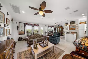 210 Debbie Ln, San Leon, TX 77539 - Photo 2