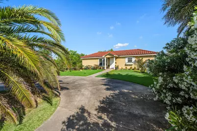 210 Debbie Lane, San Leon, TX 77539 - Photo 6