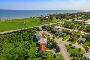 210 Debbie Ln, San Leon, TX 77539 - Photo 32