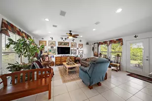 210 Debbie Ln, San Leon, TX 77539 - Photo 12