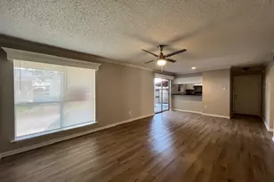 1950 Spenwick Dr, Houston, TX 77055 - Photo 2