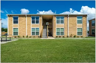 200 Ave A, Aransas Pass, TX 78336 - Photo 4