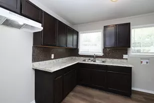 9026 Lake Forest Blvd, Houston, TX 77078 - Photo 14