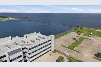 580 Pleasure Island Boulevard #219, Port Arthur, TX 77640 - Photo 2