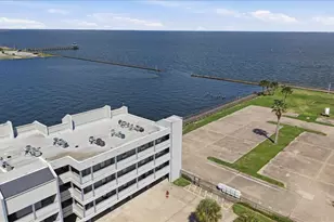 580 Pleasure Island Blvd, Port Arthur, TX 77640 - Photo 2