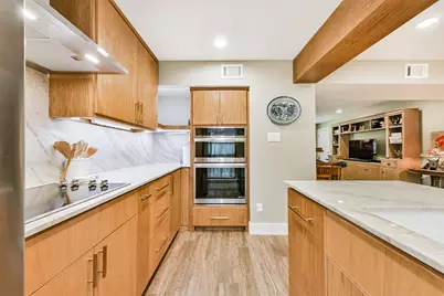 1201 McDuffie Street #205, Houston, TX 77019 - Photo 10