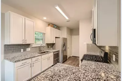 4834 Van Fleet Street, Houston, TX 77033 - Photo 18