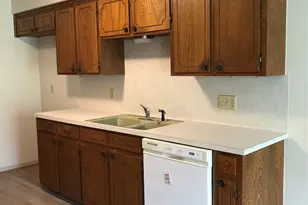 303 Dogwood St, Lake Jackson, TX 77566 - Photo 12