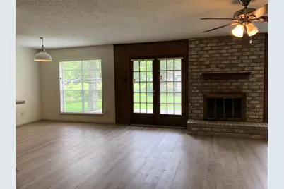 303 Dogwood Street, Lake Jackson, TX 77566 - Photo 8
