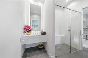 4211 Markham St, Houston, TX 77027 - Photo 24
