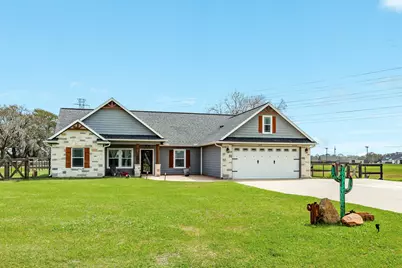 613 Winchester Trail, Angleton, TX 77515 - Photo 2