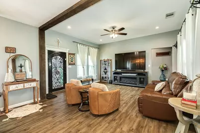 613 Winchester Trail, Angleton, TX 77515 - Photo 10