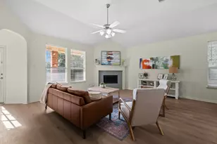 18710 Condrey Ct, Tomball, TX 77377 - Photo 8