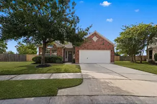 18710 Condrey Ct, Tomball, TX 77377 - Photo 2