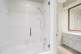 12155 Maple Rock Dr, Houston, TX 77077 - Photo 18