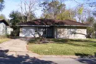 5715 Westover St, Houston, TX 77033 - Photo 8