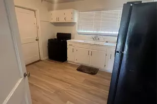 5715 Westover St, Houston, TX 77033 - Photo 6