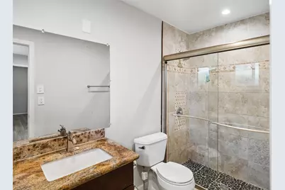 311 Hawthorne Street #16, Houston, TX 77006 - Photo 14