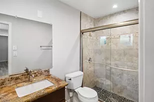 311 Hawthorne St, Houston, TX 77006 - Photo 14