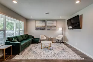 8018 Hammerly Blvd, Houston, TX 77055 - Photo 6