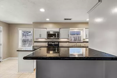 1439 Shadow Bend Drive, Houston, TX 77043 - Photo 10