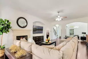 51 Prairie Falcon, The Woodlands, TX 77389 - Photo 4