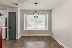 1623 Jo Ann Ln, Sugar Land, TX 77498 - Photo 8