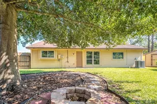 1623 Jo Ann Ln, Sugar Land, TX 77498 - Photo 22