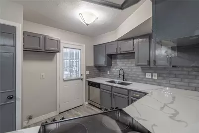 8320 Wild Rose Street #16B, Houston, TX 77083 - Photo 10