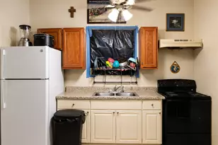 1513 J H Clouser St, Galveston, TX 77550 - Photo 4