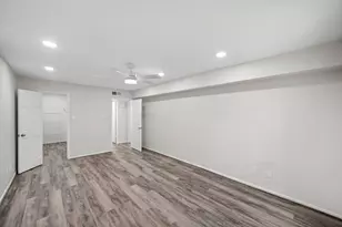 357 N Post Oak Ln, Houston, TX 77024 - Photo 8