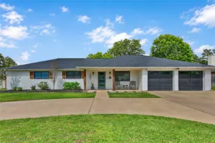 207 Briar Ridge Dr, Bellville, TX 77418 - Photo 1