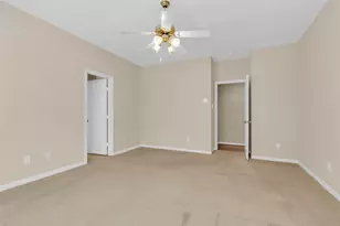 10 W Foxbriar Forest Cir, The Woodlands, TX 77382 - Photo 16