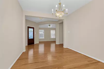 10 W Foxbriar Forest Circle, The Woodlands, TX 77382 - Photo 6