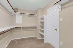 10 W Foxbriar Forest Cir, The Woodlands, TX 77382 - Photo 20